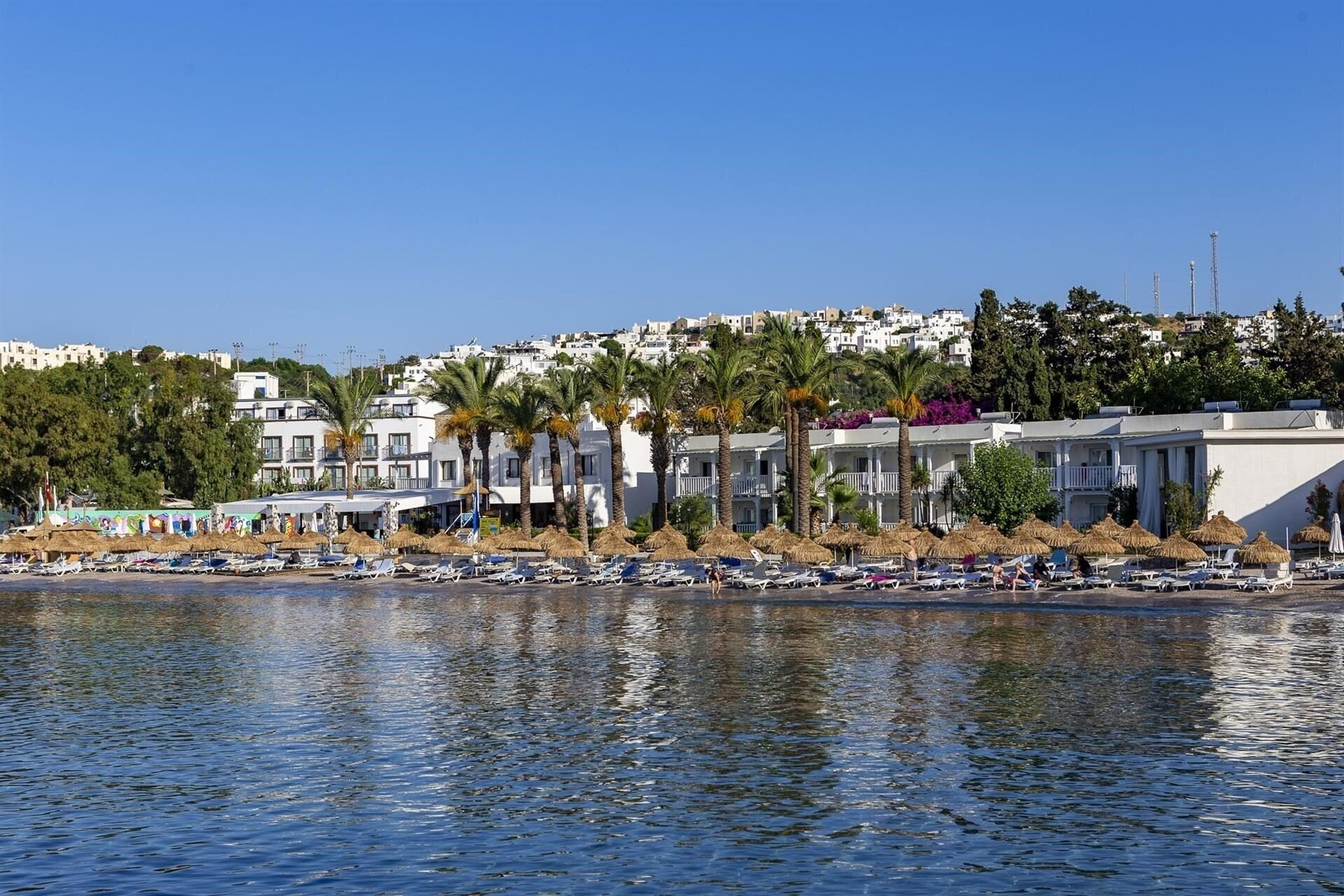 Отель Mio Bianco Resort (ex. Fun&Sun Family Club Bodrum, Mio Bianco Resort) 4*